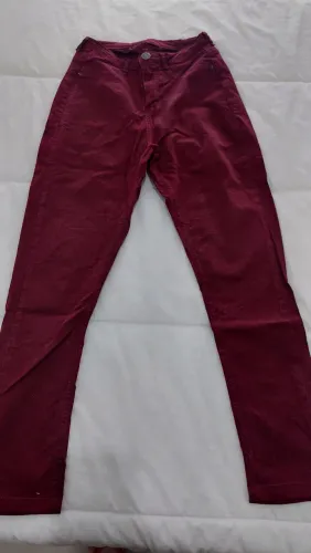 Calça bordô