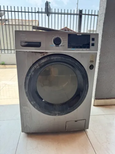 Máquina de lava e seca