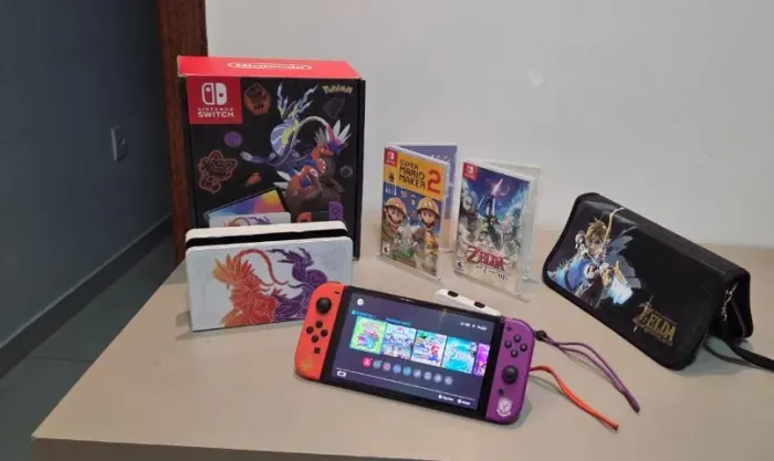 Nintendo Switch OLED Pokémon Scarlet & Violet + 2 Jogos + Case Zelda + Caixa Completa