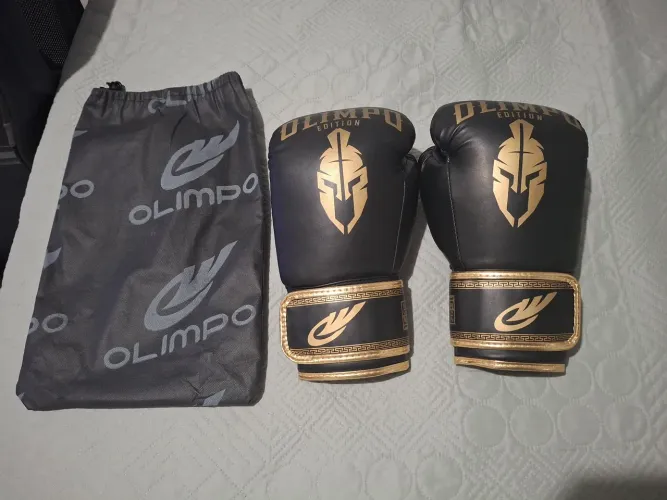 Luvas de muay thai e bandagens