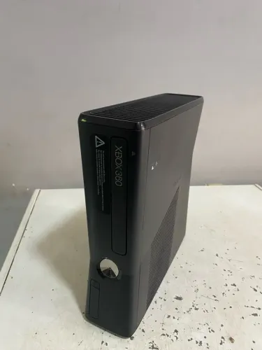 XBOX 360 (LEIA A DESCRIÇÃO)