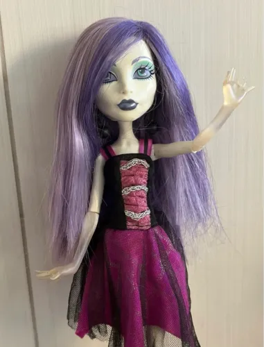 Boneca Monster High Spectra Voldergeist Ghoul's Alive