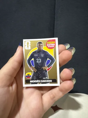FIGURINHA LEGEND OURO