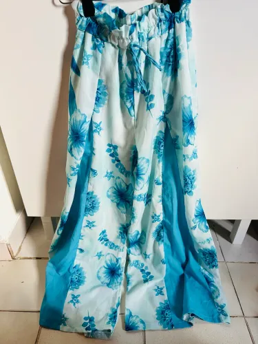 Roupas semi novas 