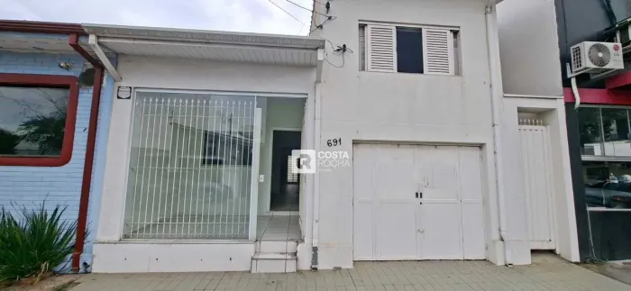 Casa com 3 dormitórios- Centro - Salto/SP