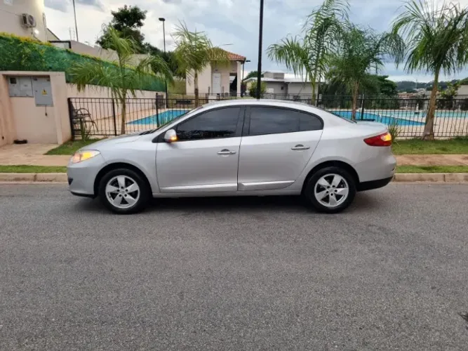 Renault Fluence Sed. Dynamique 2.0 16V Flex Aut. 2014