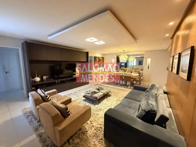 Apartamento 4 quartos/suites com 200 m² junto à Praça Batista Campos