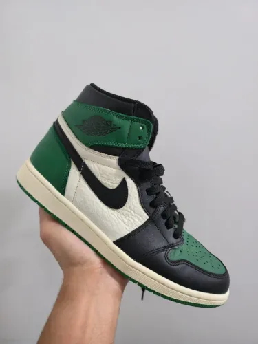 Nike Jordan 1 pine green