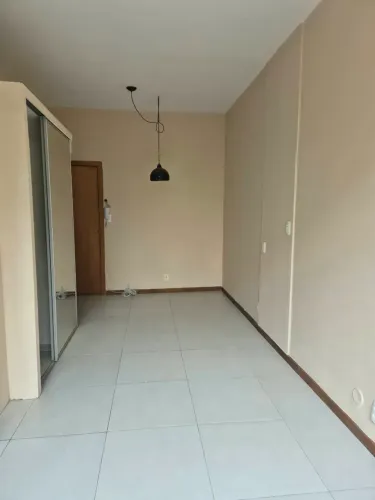 Imóvel para aluguel tem 24 m² em Laranjeiras - Rio de Janeiro - RJ