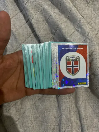 figurinha álbum da copa 2026 pra vender 