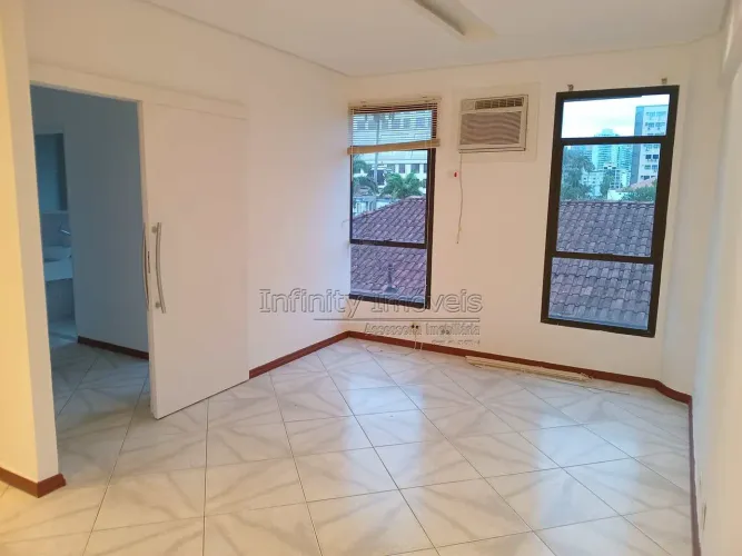 Sala Comercial, Gonzaga, Santos - R$ 450 mil, Cod: 1587