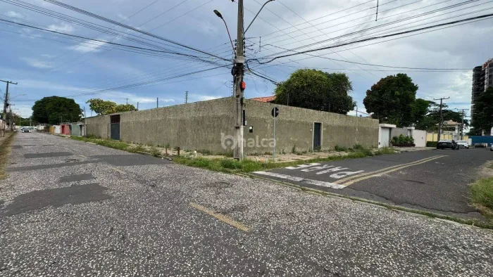 Casa Comercial para aluguel na Rua Industrial Francisco Castro com Avenida Lindolfo Montei