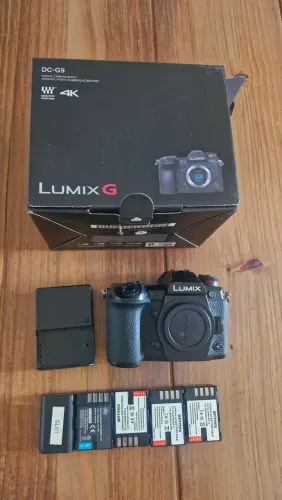 Câmera Panasonic Lumix G9 - Corpo