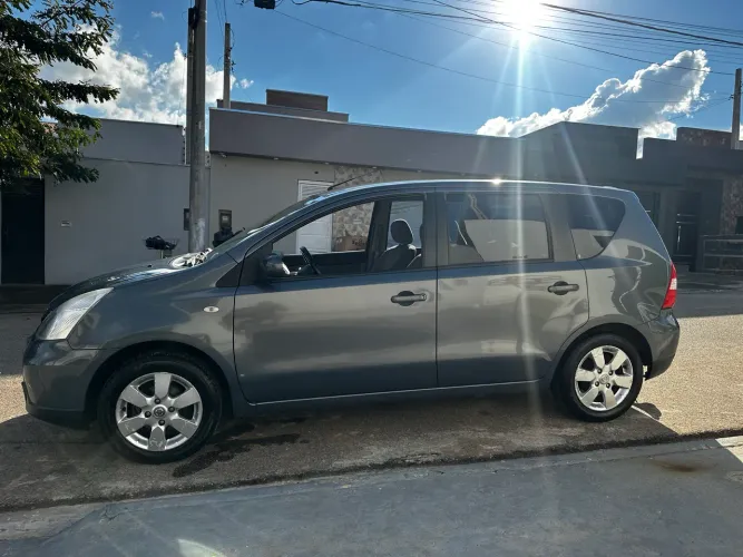 Nissan Livina SL 1.8 16V Flex Fuel Aut. 2010