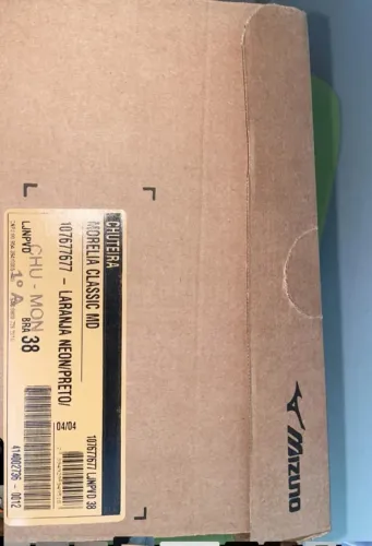 Chuteira Mizuno Morelia Classic MD