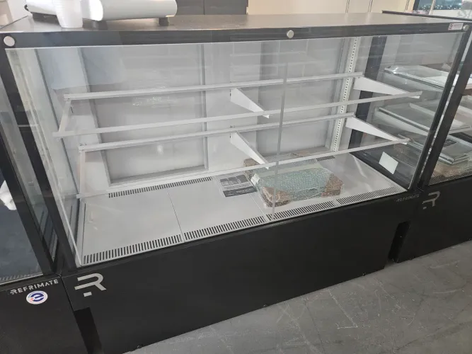 vitrine refrigerada ar forçado para padaria 1,45m - a pronta entrega 