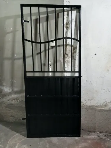 Vendo esse portão de Metalon galvanizado