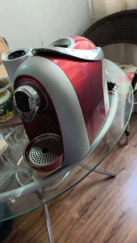 Cafeteira 3 corações cápsulas 