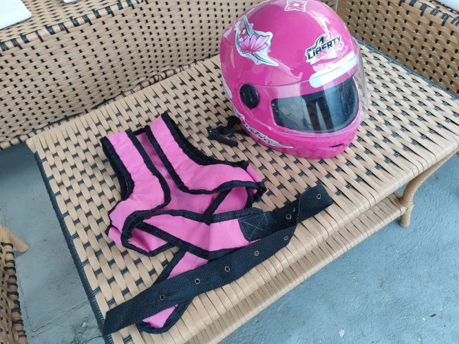 Capacete infantil+ Colete cinto de segurança para moto Feminino
