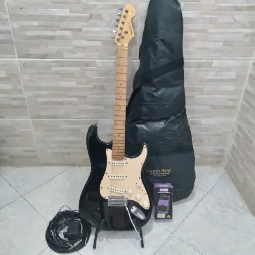 Guitarra ( Com capa, suporte e cabo )
