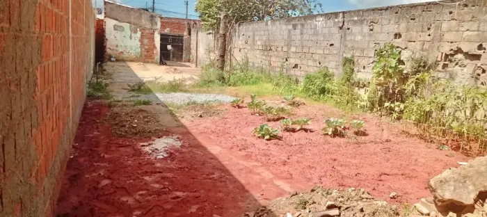 Terreno na Santa Lúcia c/ 210m² de área total!!!