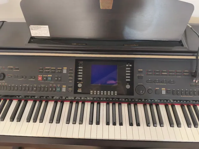 Piano Yamaha clavinova cvp-303