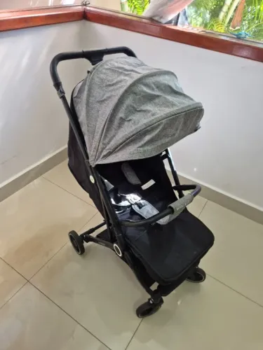 Carrinho de Bebê Maxibaby Compass - Ultracompacto e Leve (Excelente Estado)