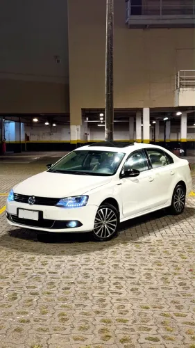 Volkswagen Jetta Highline 2.0 TSI 16V 4P Tiptronic 2013