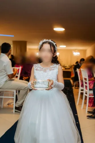 Vestido de Daminha, formatura e batizado.