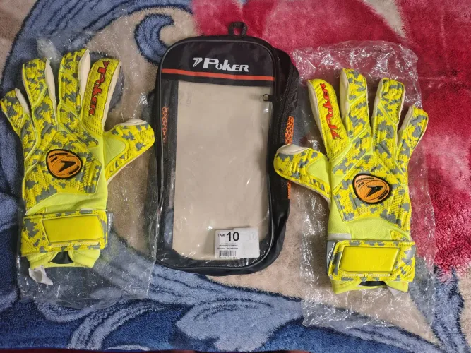 Luva de goleiro Poker
