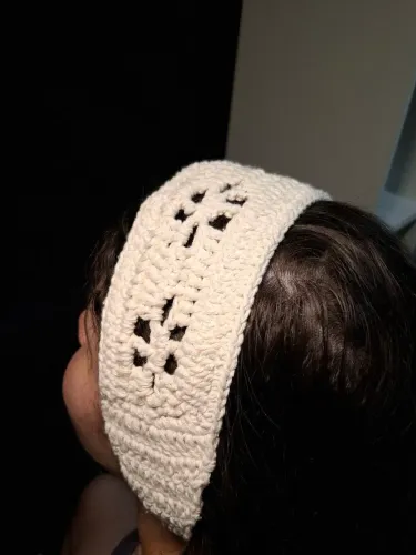 Faixa de cabelo/tiara de crochê - Aceito encomendas em outras cores