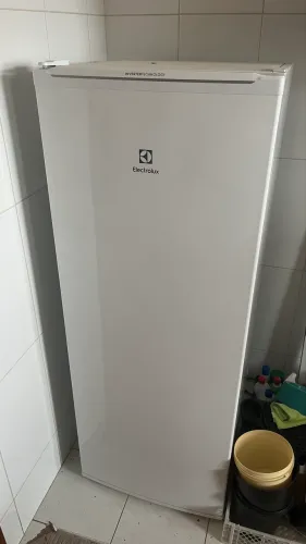 Freezer Eletrolux inverter 197 L