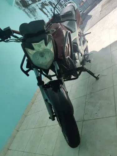 Yamaha Fazer 250 Ano 2010 - Econômica e Forte | Ideal p/ Cidade e Viagem