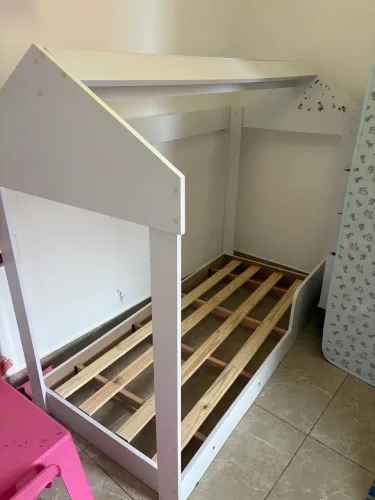 Mini-cama casinha usada