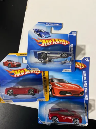 LOTE 3 FERRARI BLISTER HOT WHEELS