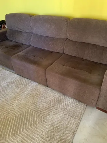 VENDO SOFÁ RETRÁTIL IMPECÁVEL 03 LUGARES