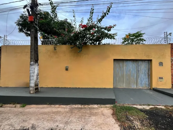 Casa com 4 dormitórios à venda por R$ 350.000,00 - Catarina - Teresina/PI