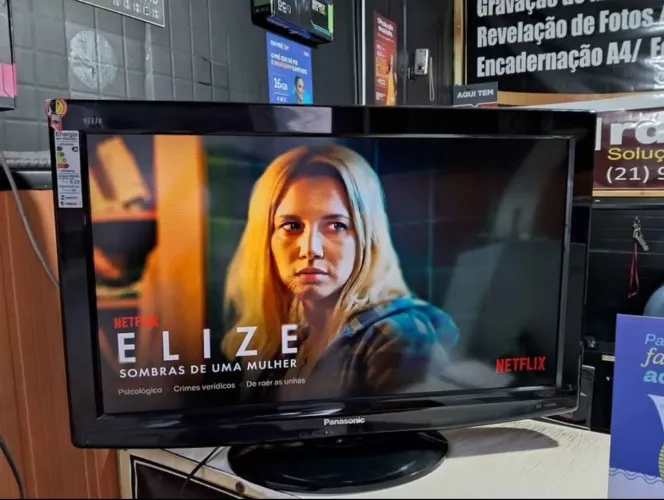 TV PANASONIC 32 COM ROKU EXPRESS 