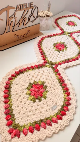 Trilho de mesa crochê