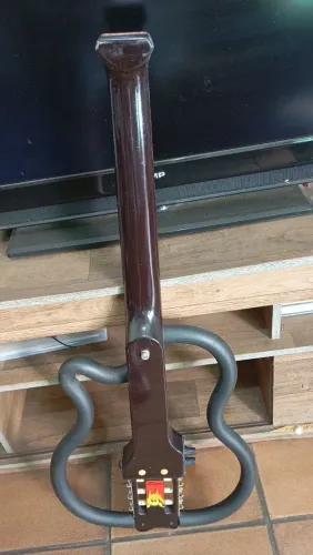 VIOLÃO VAZADO