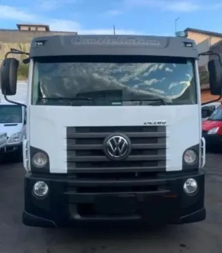 Volkswagen 24280 6x2 pipa 2018