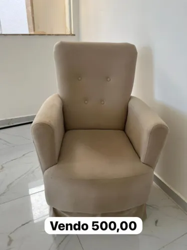 Poltrona amamentação de balanço muito nova!