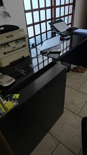 Mesa MDF preta