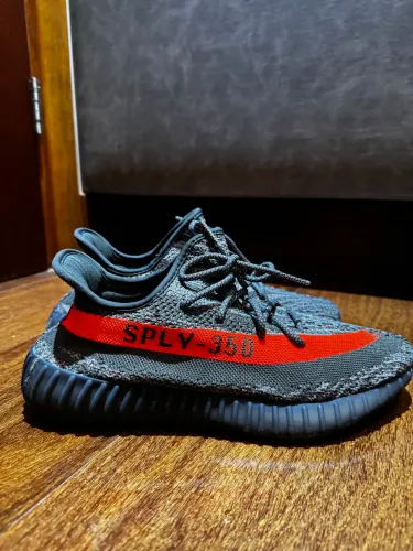 Yeezy 350 V2 Carbon Beluga - TAM. 43