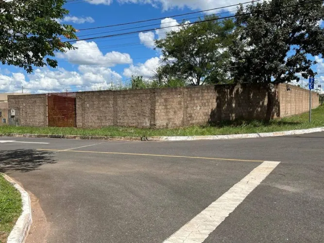 Jardim Botânico lll Terreno Ponto Estrategico Otima Localização