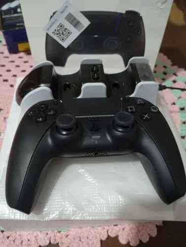 Kit Gamer PS5: Controle DualSense Preto + Base Carregadora Dupla OIVO + Suporte Celular<br>