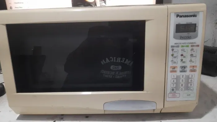 microondas panasonic 18 litros esta sem o prato funcionando