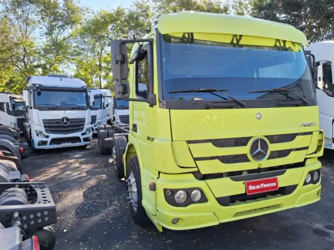 Mercedes Benz Atego 3030 8x2 20/20 baixa km Selectrucks.