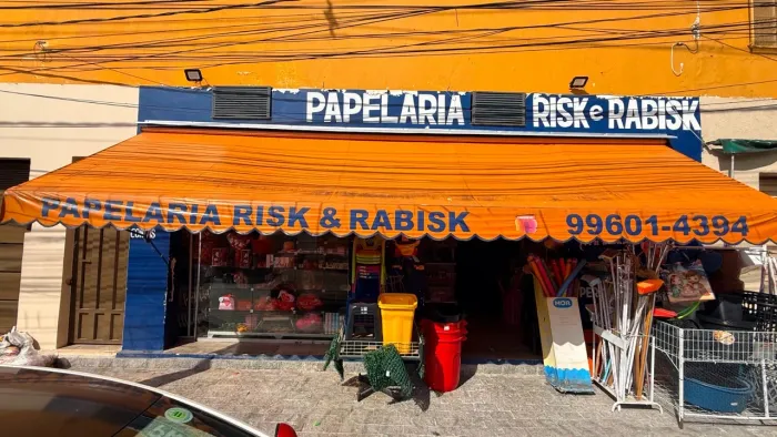 ponto comercial, Papelaria e distribuidora de descartáveis.