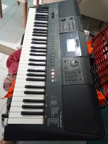 Teclado Yamaha PSR E463
